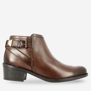 Bussola Ariana Leather Ankle Boot